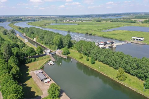 Roermond sluis en stuw in 2021 foto Rijkswaterstaat